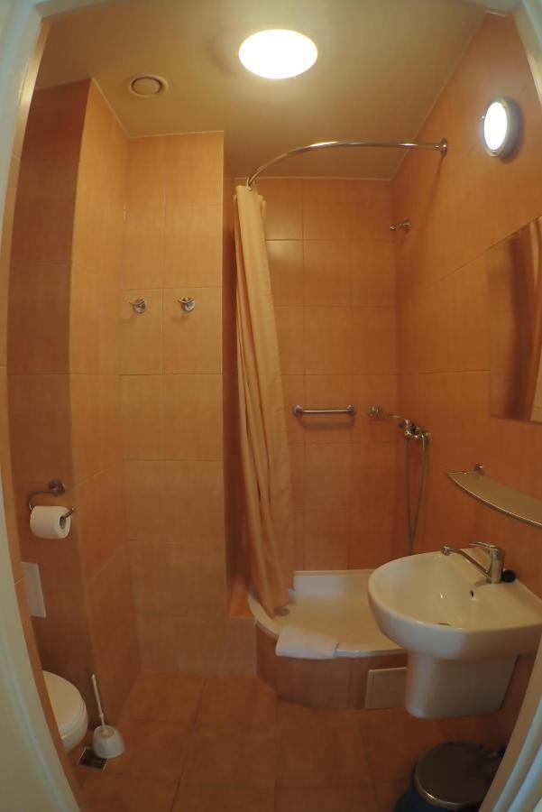 Camera Matrimoniale con Bagno Privato